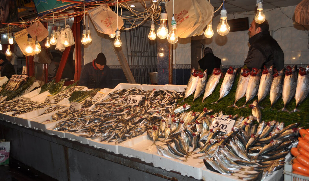 بازار ماهی اسکودار - Üsküdar Balık Pazarı