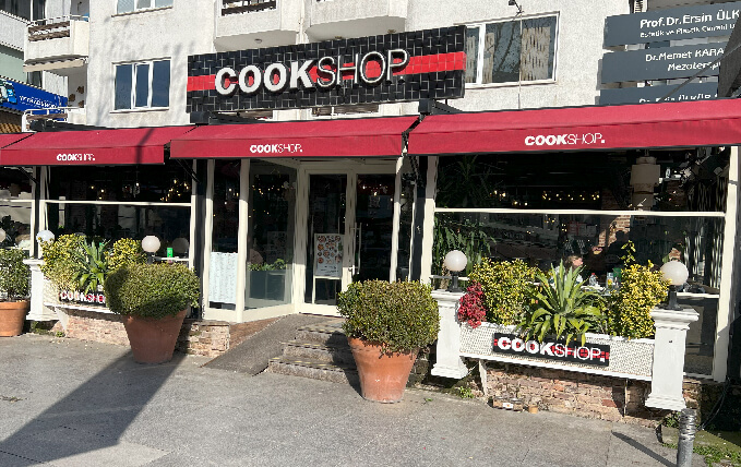 از دیگر رستوران‌های این منطقه می‌توان به رستوران جاده، رستوران دریایی جوندا بالیک و رستوران کوک شاپ coock shop نویر اشاره کرد.