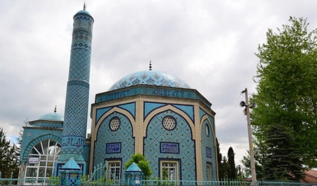 کاشی کاری شده Cinili Camii